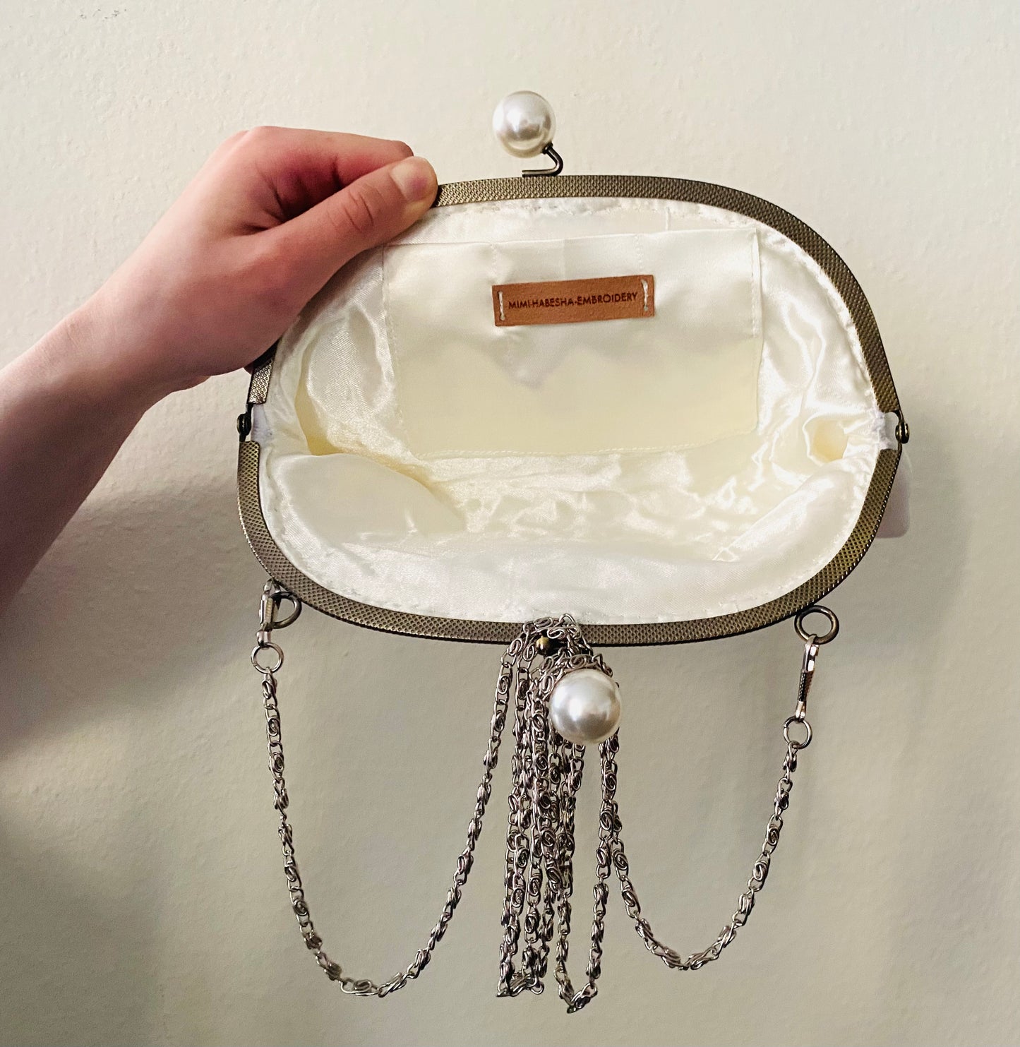 White/Silver clutch bag Pearl handle