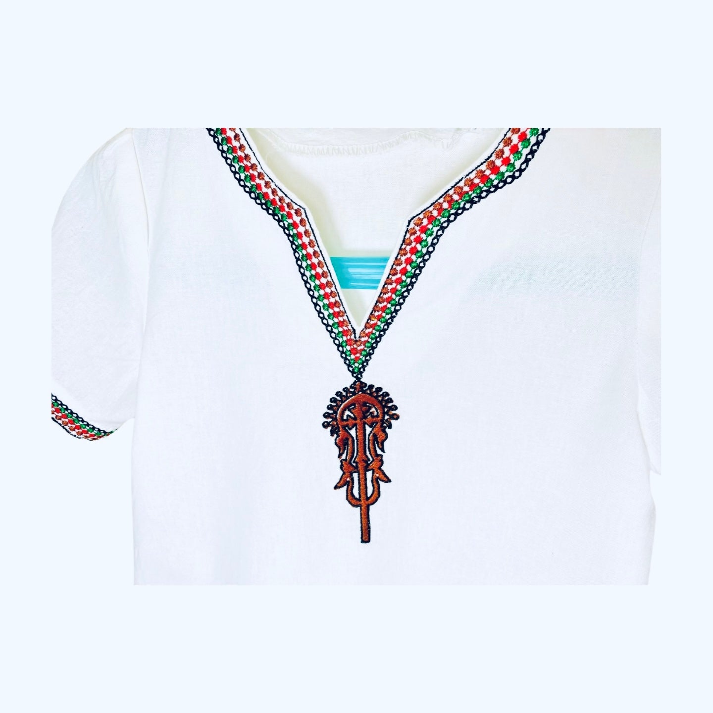 Men’s handmade Tunic Shirt embroidered Afroaygeba cross (በአፍሮ አይገባ መስቀል የተጠለፈ ሸሚዝ)