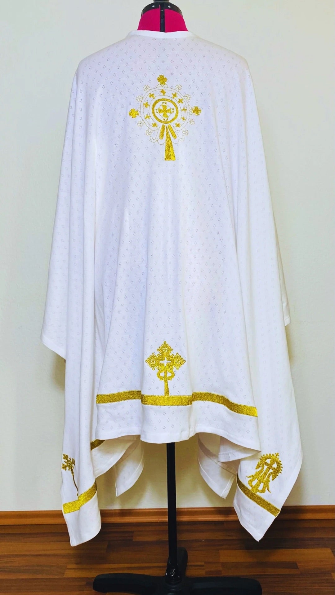 Woven oversized Scarf white/silver or cream/gold