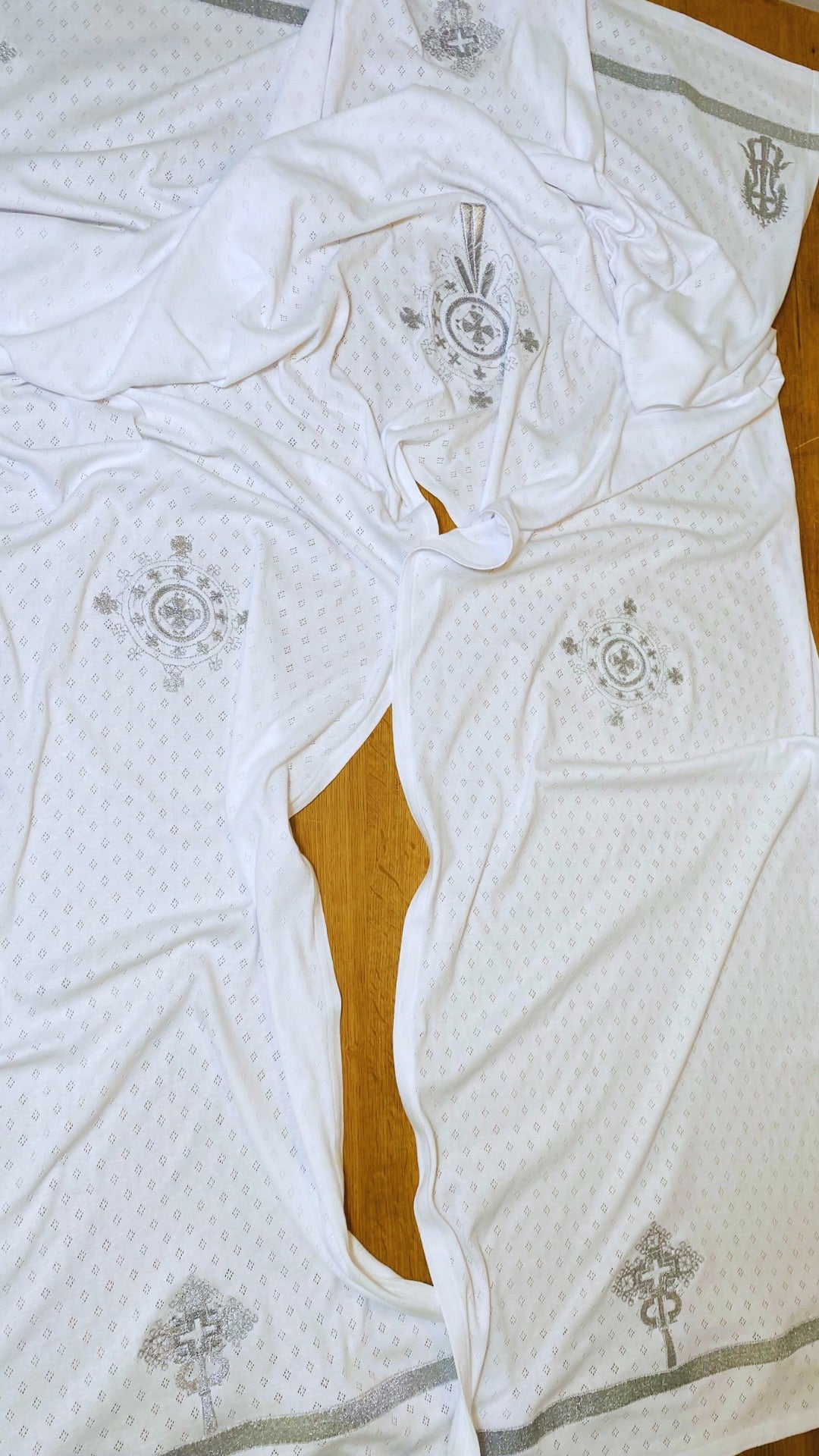 Woven oversized Scarf white/silver or cream/gold